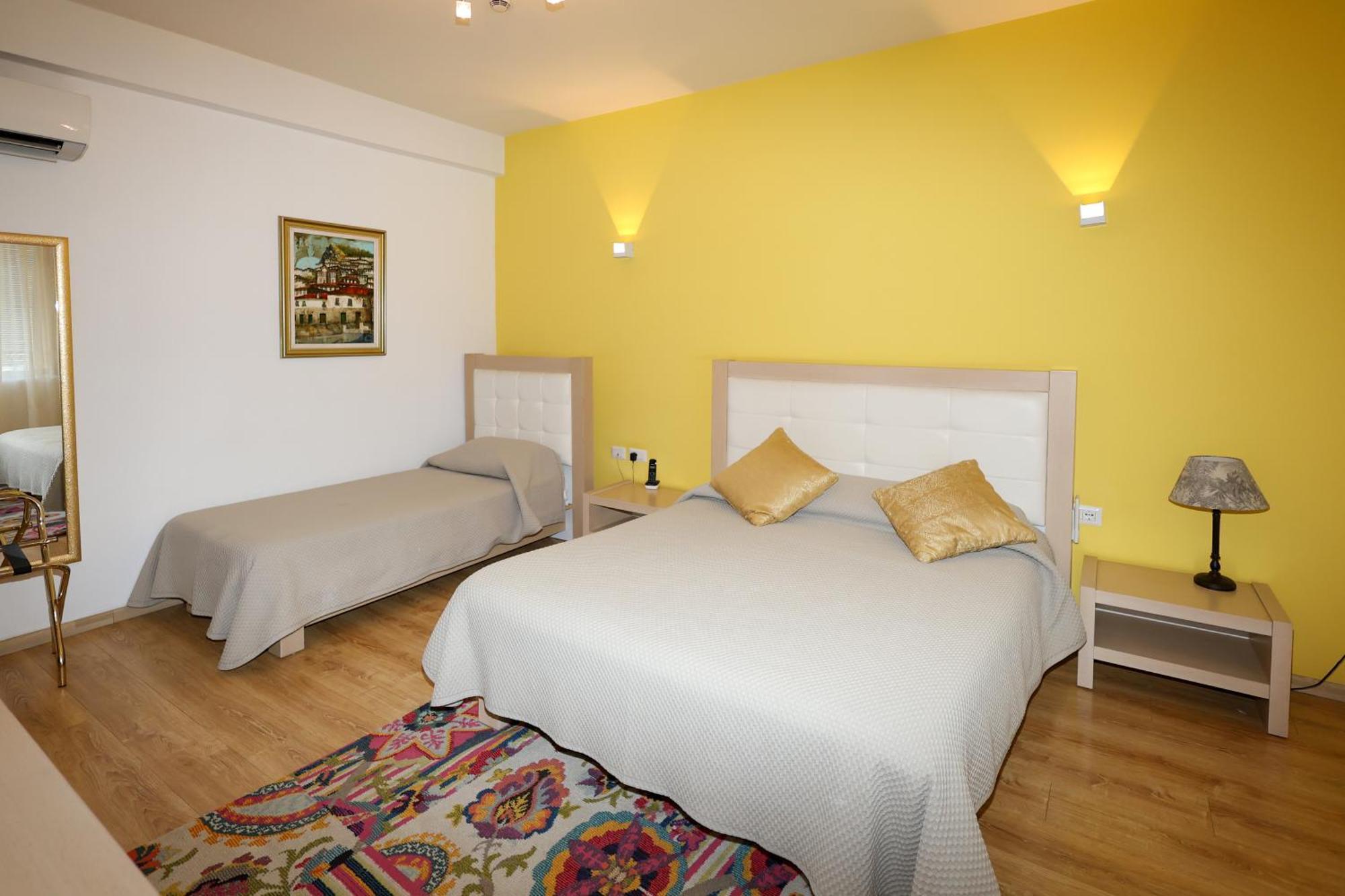 Grand White City Hotel Berat Exterior foto