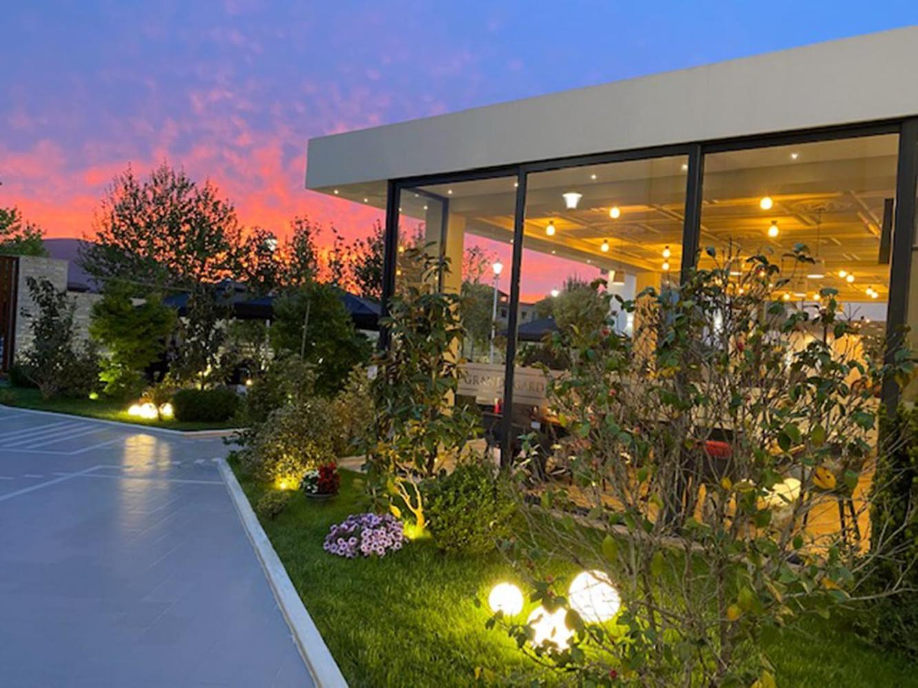 Grand White City Hotel Berat Exterior foto