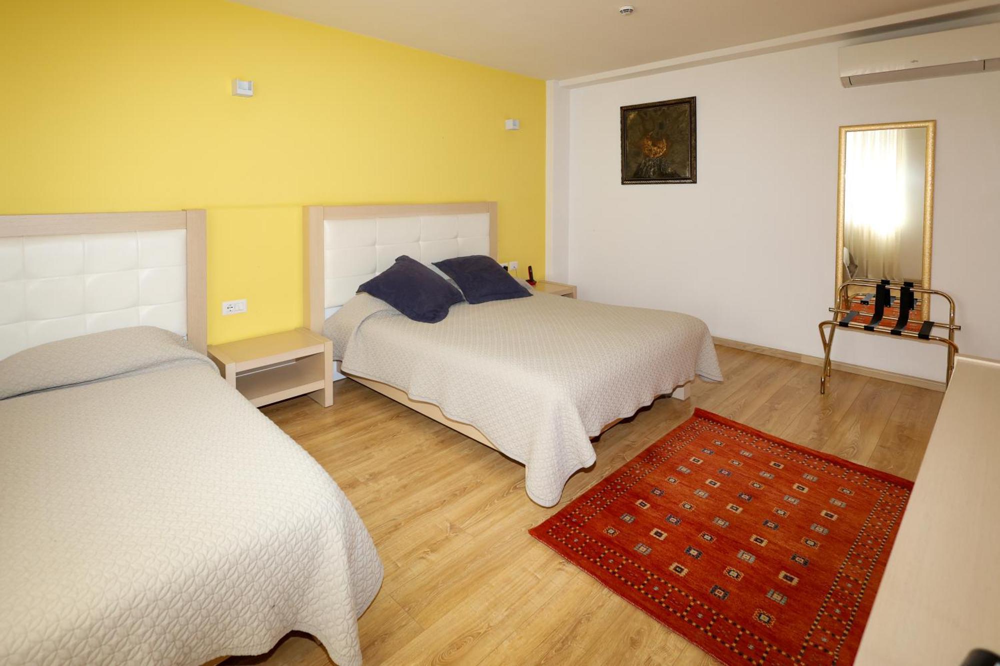 Grand White City Hotel Berat Exterior foto