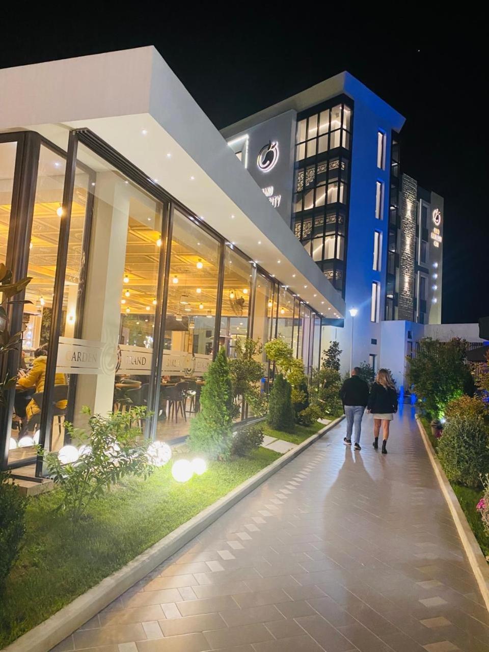 Grand White City Hotel Berat Exterior foto