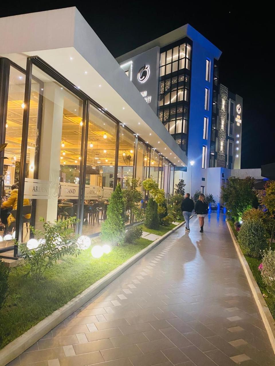 Grand White City Hotel Berat Exterior foto