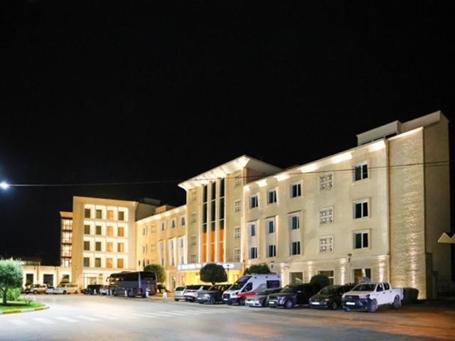 Grand White City Hotel Berat Exterior foto