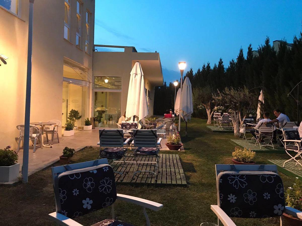 Grand White City Hotel Berat Exterior foto